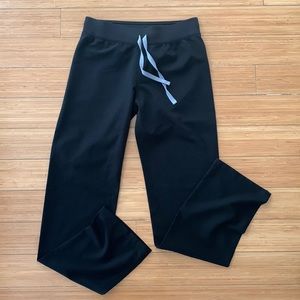 Figs black scrub pants. XS TALL